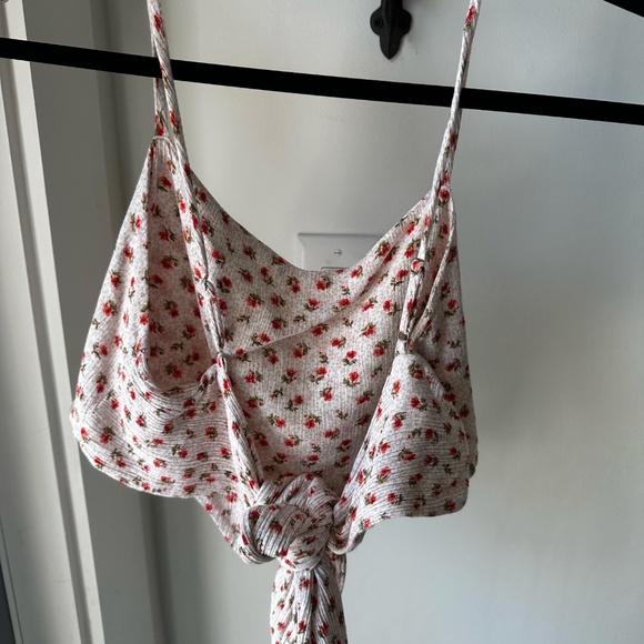 Audrey 3+1 White and Pink Crop Top with tying strap - Picture 4 of 5